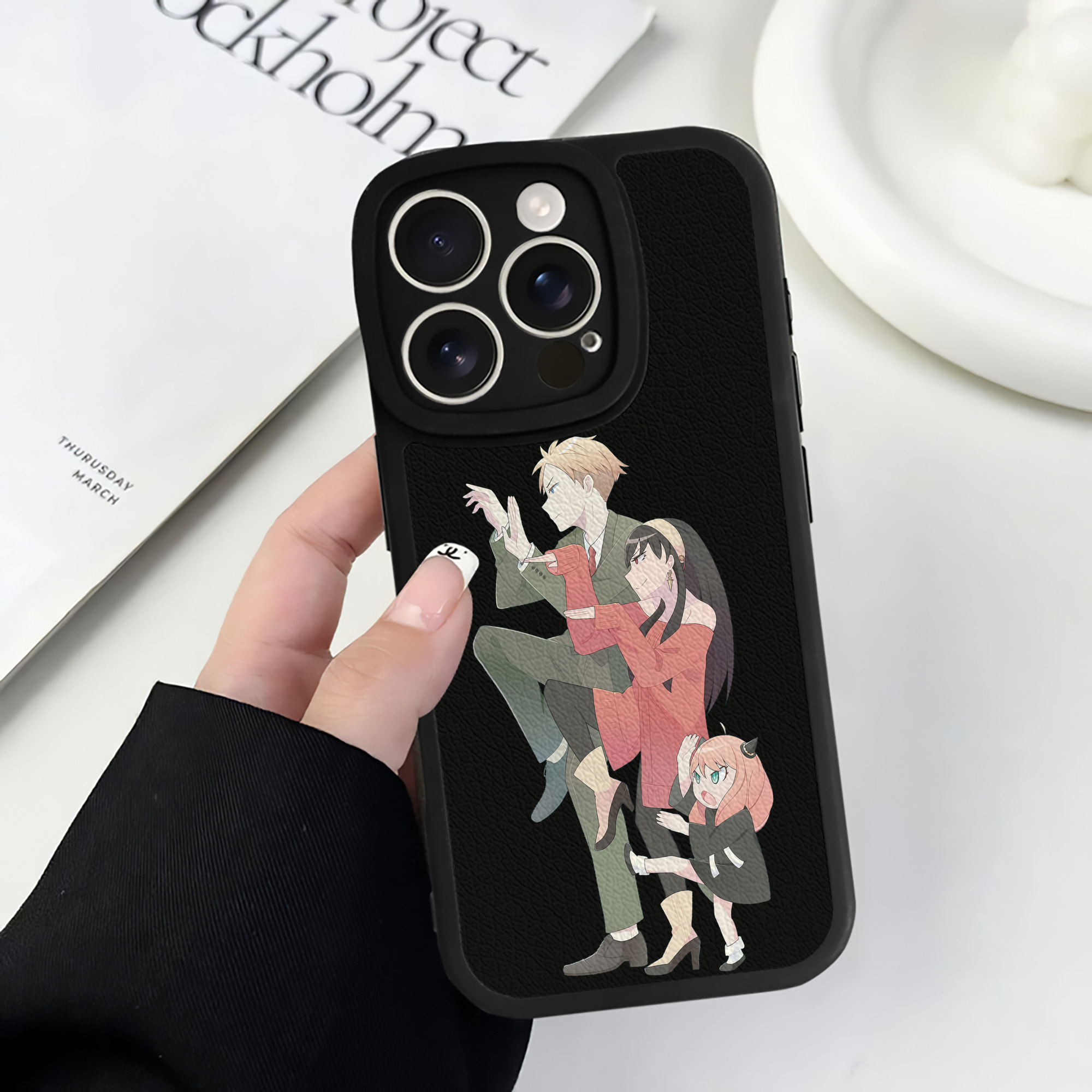 （画像用） SPY×FAMILY间谍家家酒 【iPhone 16シリーズ対応】シリコンスマホケース（レザー調） 材質：シリコン